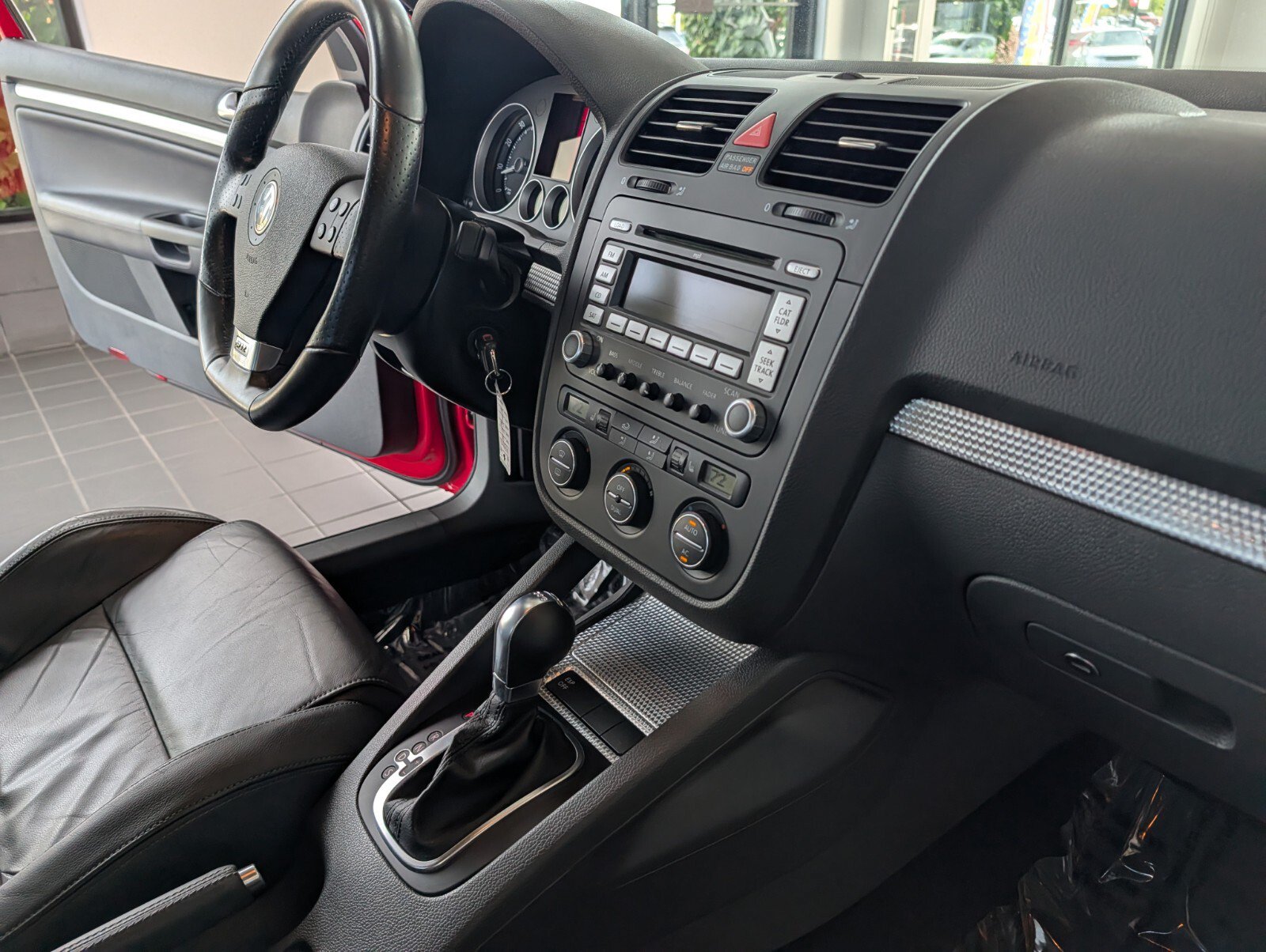 Used 2008 Volkswagen R32 AWD/4WD image 16