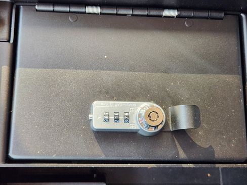 Used 2022 Toyota Tundra Limited image 25