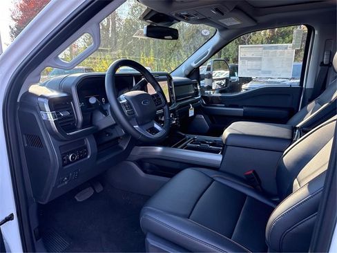 New 2026 Ford F250 Lariat w/ FX4 Off-Road Package image 9