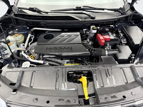 Used 2023 Nissan Rogue S image 21