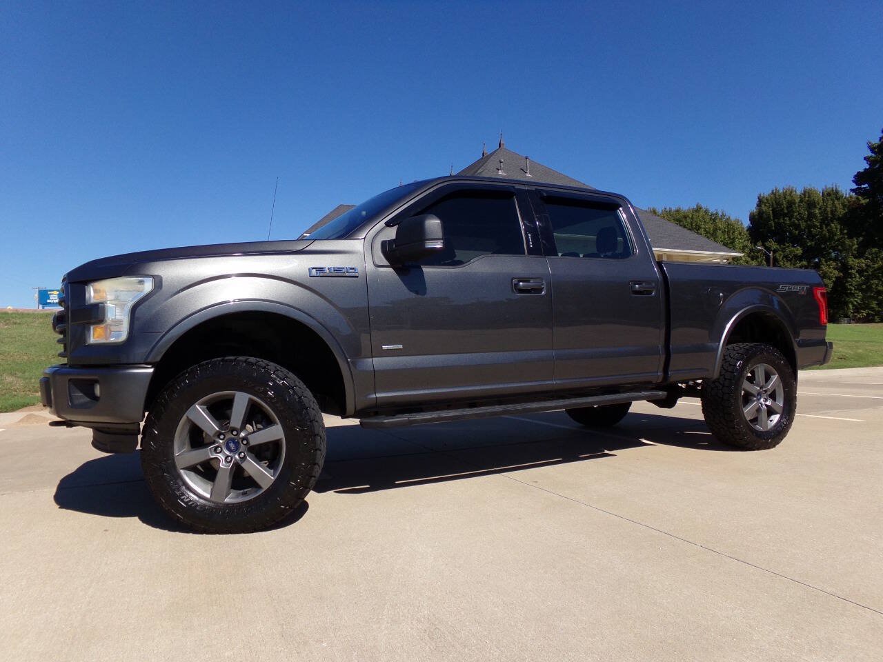 Used 2016 Ford F150 XLT w/ Equipment Group 301A Mid AWD/4WD image 8