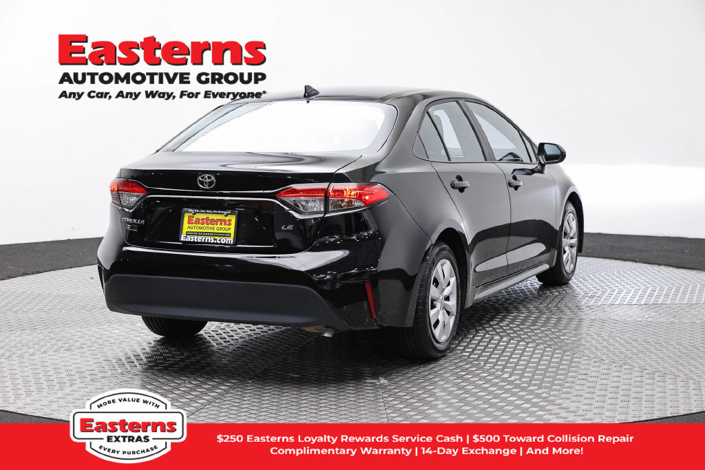 Used 2025 Toyota Corolla LE FWD image 6