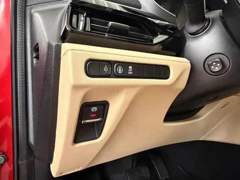 Used 2023 Acura MDX SH-AWD image 19