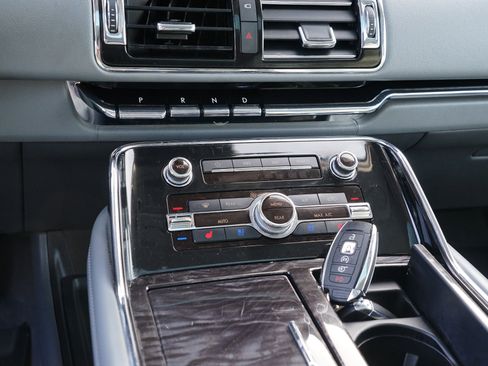 Used 2018 Lincoln Navigator Reserve w/ Technology Package image 27