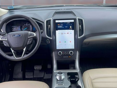 Used 2022 Ford Edge SEL w/ Convenience Package image 13