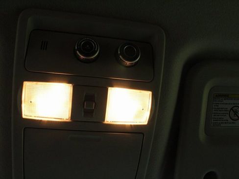 Used 2018 Nissan NV 3500 SV image 20