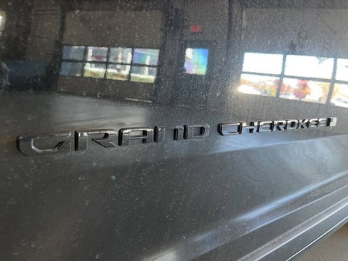 New 2025 Jeep Grand Cherokee L Altitude image 39