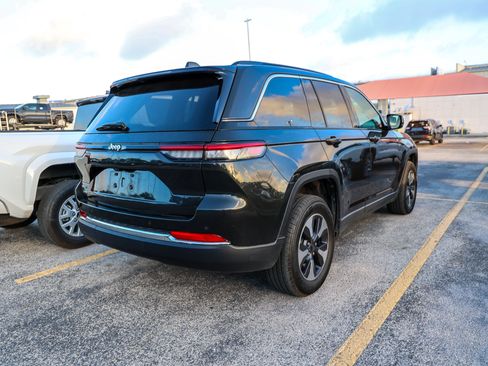 Used 2024 Jeep Grand Cherokee Limited 4xe AWD/4WD image 8