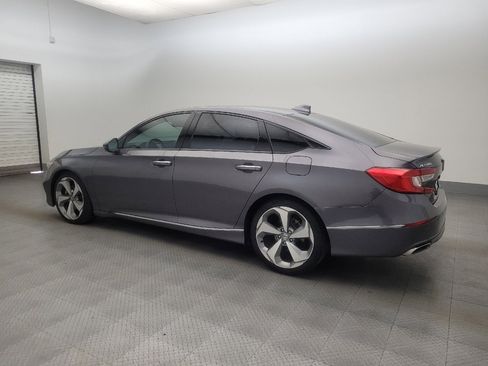 Used 2018 Honda Accord Touring image 3