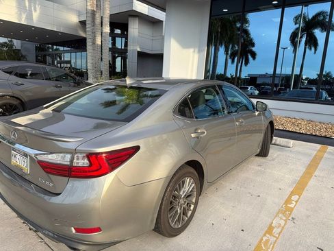 Used 2018 Lexus ES 350 w/ Navigation System Package FWD image 6