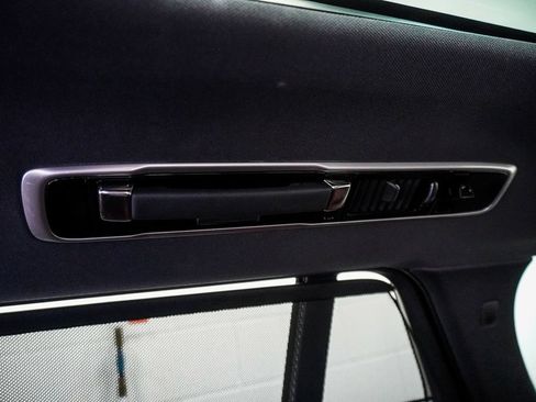 Used 2023 Land Rover Range Rover SE AWD/4WD image 11