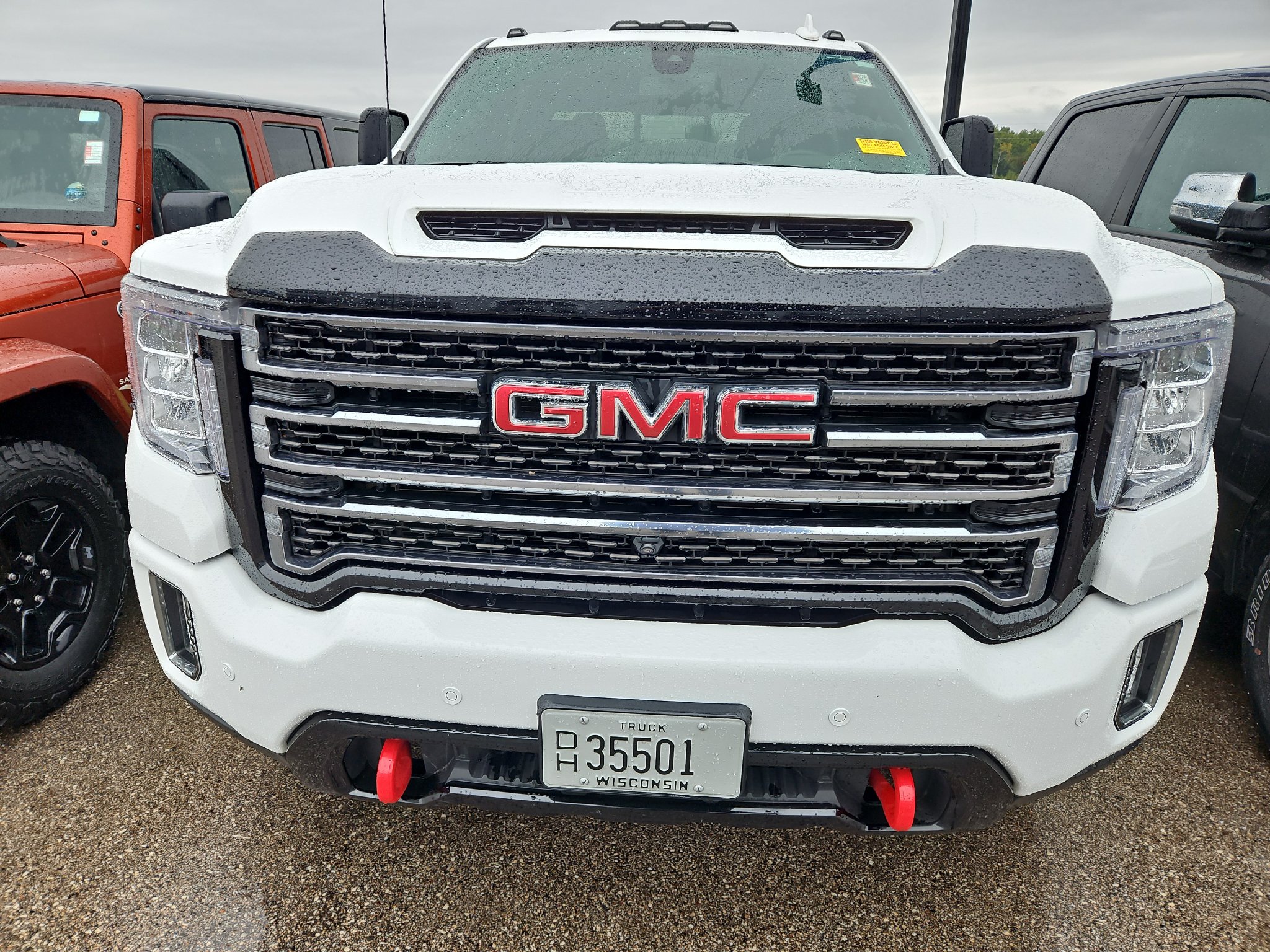Used 2022 GMC Sierra 3500 AT4 w/ AT4 Preferred Package AWD/4WD image 2