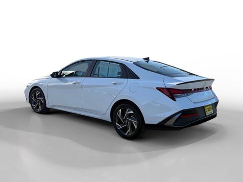 Certified 2025 Hyundai Elantra Sport w/ Cargo Package image 3