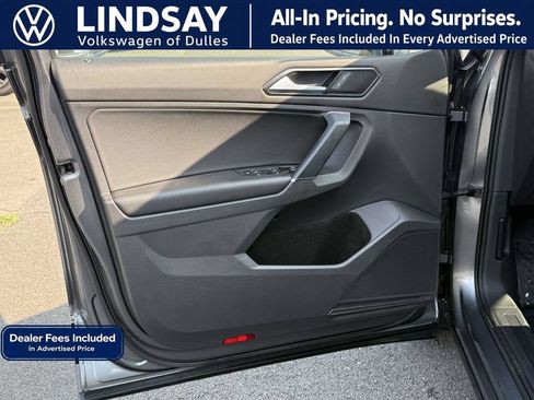 Used 2018 Volkswagen Tiguan SE FWD image 9