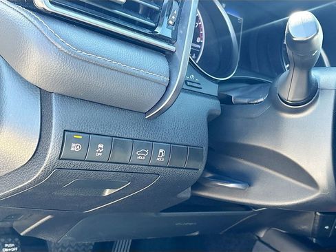 Used 2023 Toyota Camry SE image 10