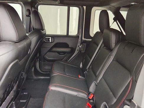 Used 2023 Jeep Wrangler Unlimited Rubicon AWD/4WD image 22