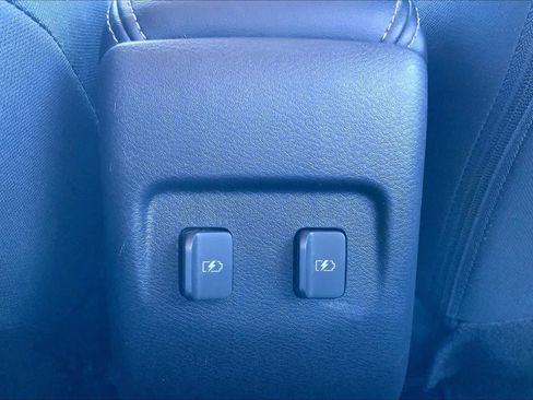 Used 2024 Nissan Kicks SV image 28