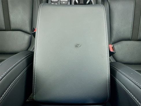 Certified 2025 Honda Pilot Touring image 22