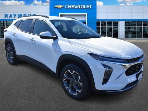 New 2026 Chevrolet Trax LT w/ Driver Confidence Package image 11