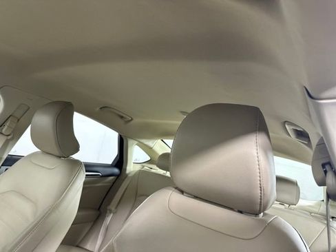 Used 2015 Ford Fusion SE w/ Equipment Group 202A image 12