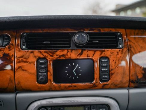 Used 2006 Jaguar XK8 Coupe image 33