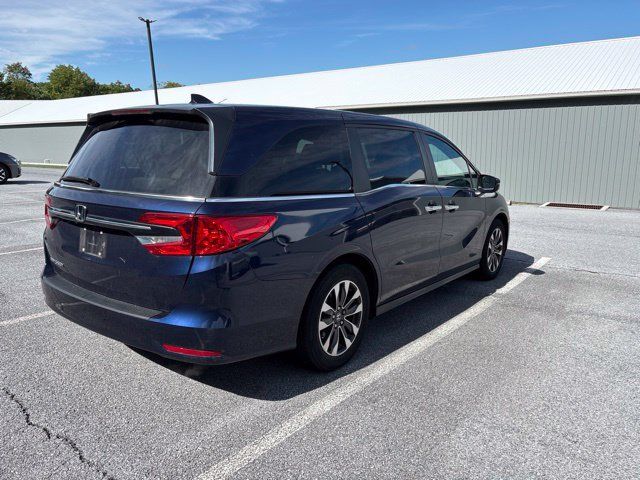 Used 2024 Honda Odyssey EX-L image 3