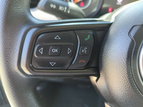 Certified 2025 Jeep Gladiator Sport AWD/4WD image 12