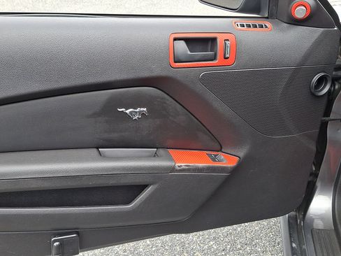 Used 2010 Ford Mustang GT image 12