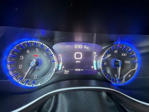 Used 2017 Chrysler Pacifica Touring-L Plus w/ Tire & Wheel Group FWD image 23