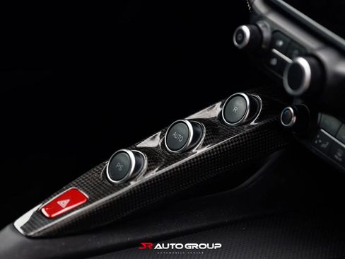 Used 2018 Ferrari GTC4Lusso T image 12