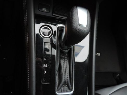 Used 2023 Nissan Kicks SR w/ SR Premium Package FWD image 24