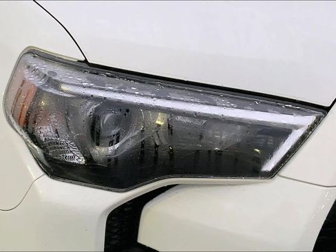 Used 2022 Toyota 4Runner TRD Off-Road Premium image 27