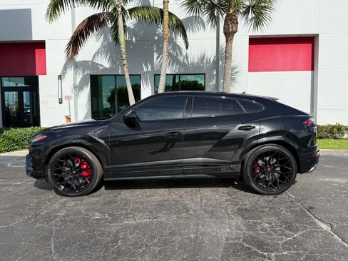 Used 2019 Lamborghini Urus AWD/4WD image 9