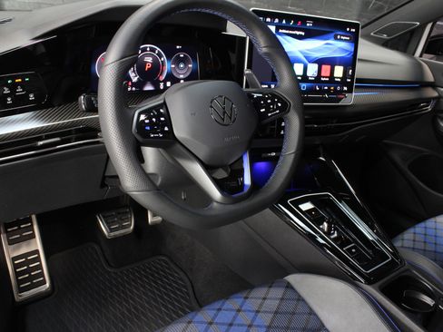 Used 2025 Volkswagen Golf R Black Edition w/ Euro Stye Package image 38