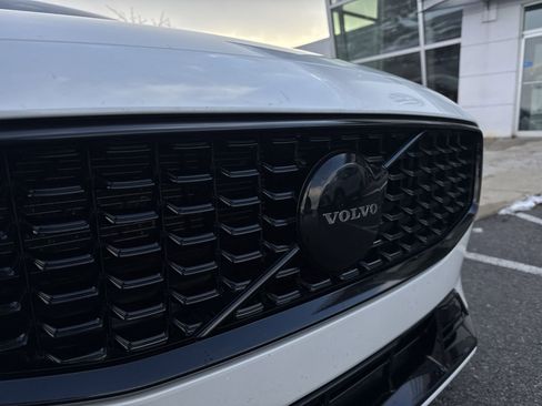 Used 2023 Volvo S60 B5 Plus w/ Climate Package image 32