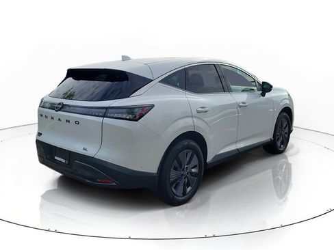 Used 2025 Nissan Murano SL AWD/4WD image 2