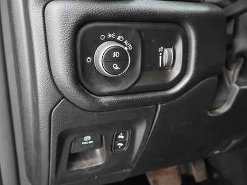 Used 2020 RAM 1500 Big Horn AWD/4WD image 39