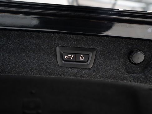 Used 2020 BMW M5 w/ Executive Package image 65