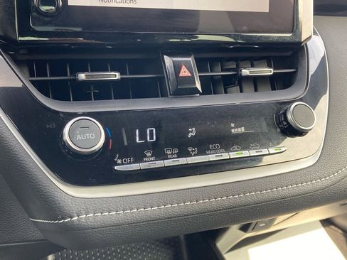 Certified 2023 Toyota Corolla SE image 23