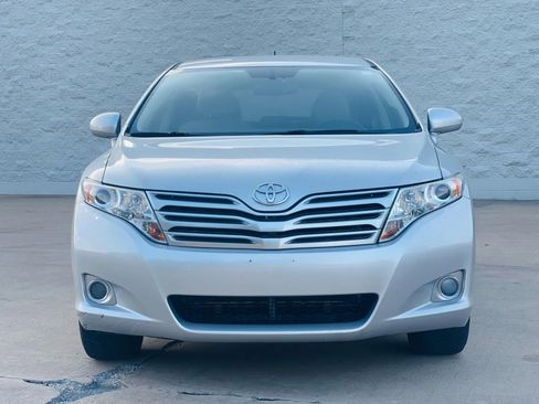 Used 2011 Toyota Venza AWD image 2