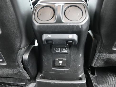 Used 2024 Jeep Wrangler Unlimited Rubicon image 25