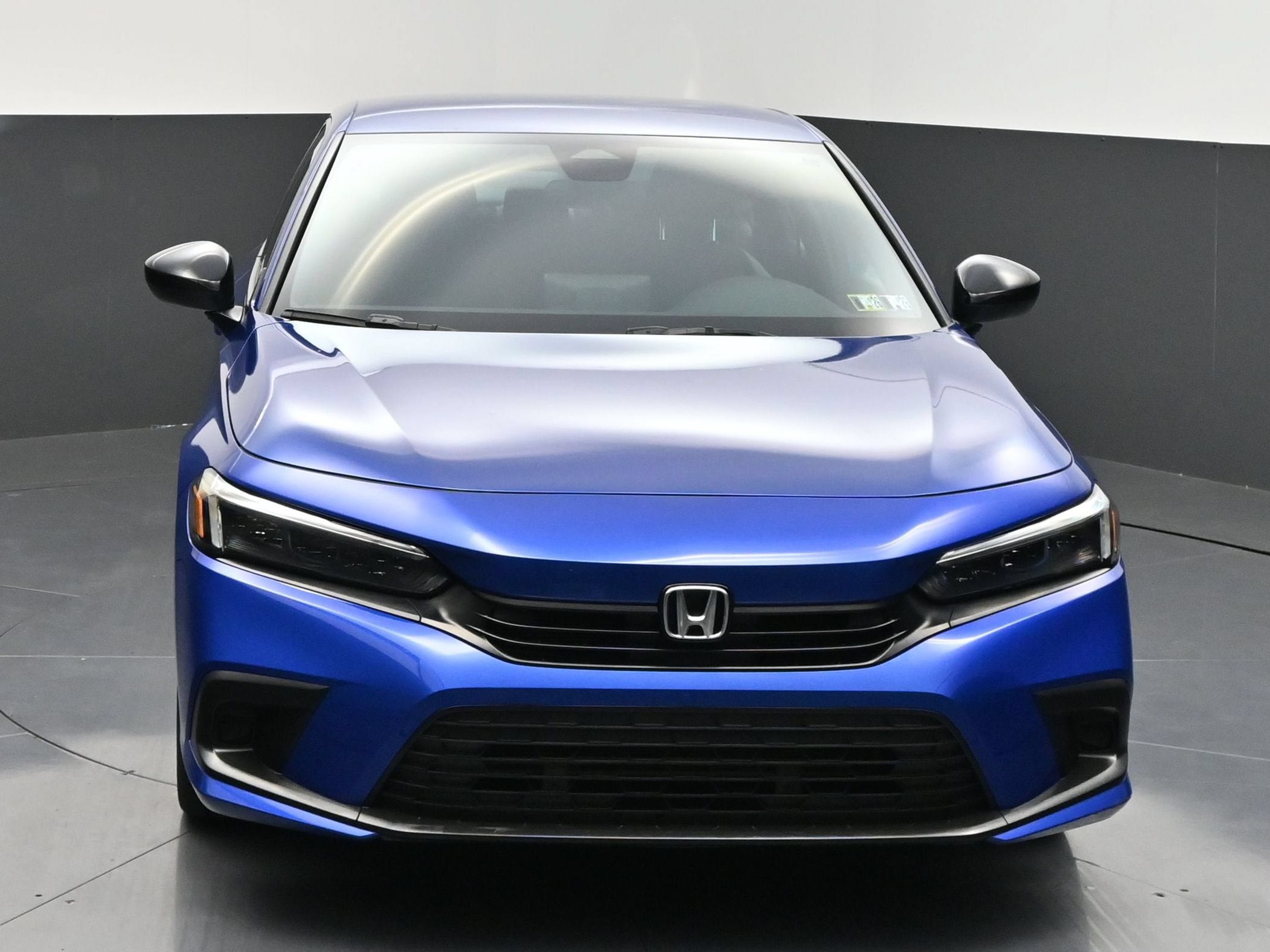 Used 2023 Honda Civic Sport image 3