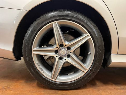 Used 2017 Mercedes-Benz E 300 image 12