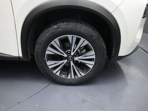 Used 2023 Nissan Rogue SV image 17