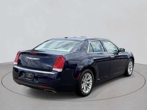Used 2015 Chrysler 300 C w/ Harman/Kardon Audio Group RWD image 5