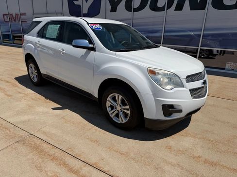 Used 2015 Chevrolet Equinox LS FWD image 2