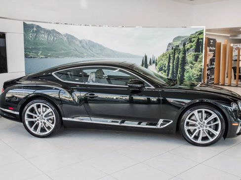 Used 2021 Bentley Continental GT image 17
