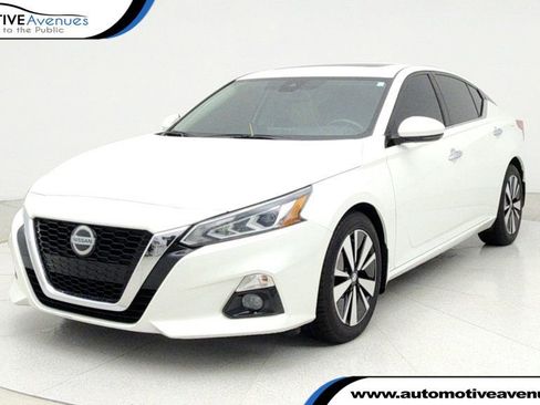Used 2022 Nissan Altima 2.5 SL image 1