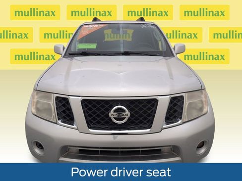 Used 2011 Nissan Pathfinder SV RWD image 13