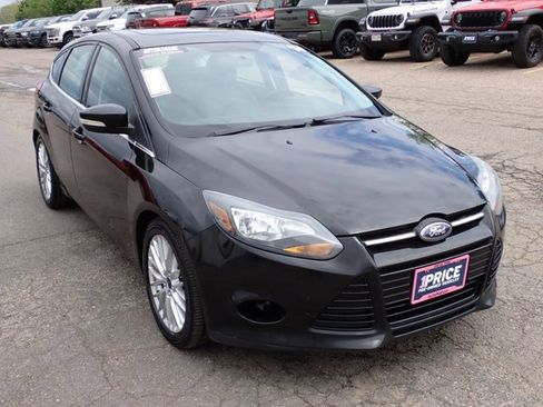Used 2014 Ford Focus Titanium FWD image 4